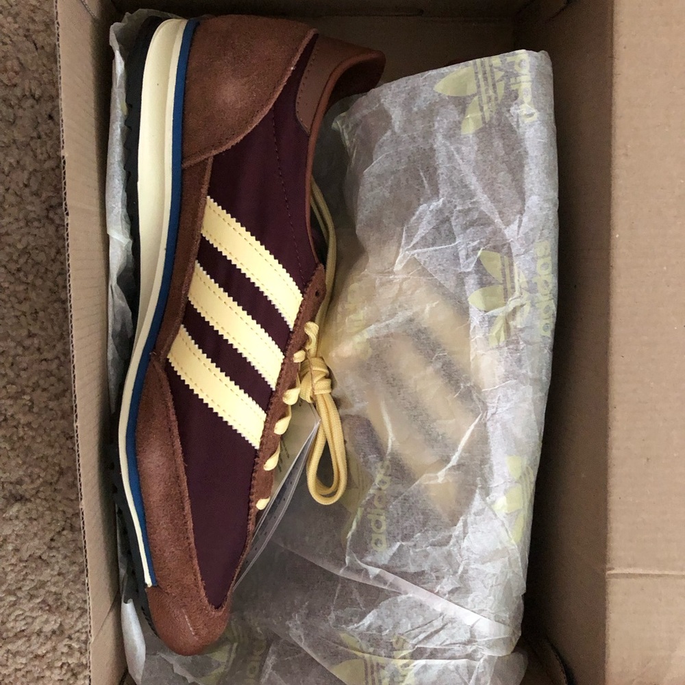 Adidas SL72 OG Shoes in Burgundy